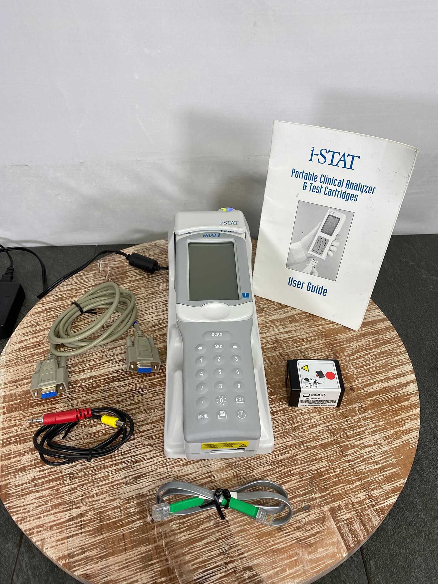Abbott i-STAT 1 Analyzer MN: 300 Portable Clinical Blood Hematology Un ...