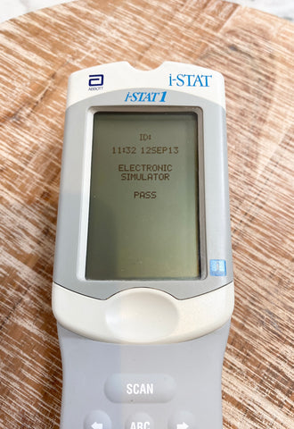 Picture of Abbott i-Stat 1 Analyzer MN 300 Handheld Blood Analyzer System screen