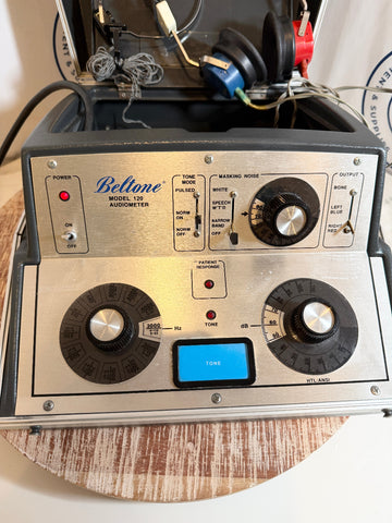  Beltone 120 Audiometer control panel