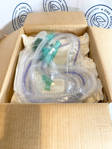 Picture of Covidien Puritan Bennett 560 Ventilator inside box