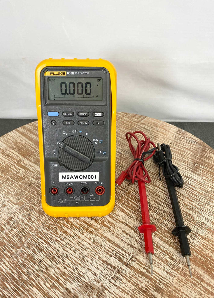 Picture of the Fluke 85 III Digital Multimeter with Rubber Case and Leads