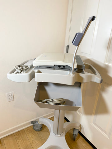 GE Medical MAC 5500 EKG Machine  with wheels