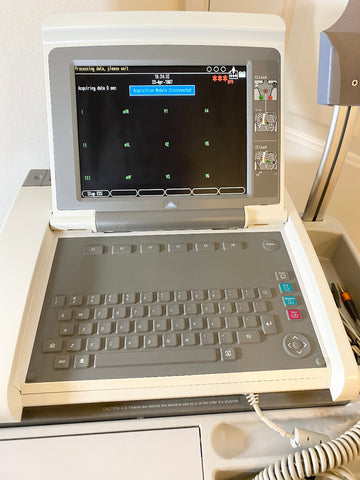 GE Medical MAC 5500 EKG Machine with screen and keyboard