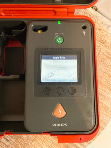 Philips Heartstart FR3 AED Defibrillator with a screen and buttons