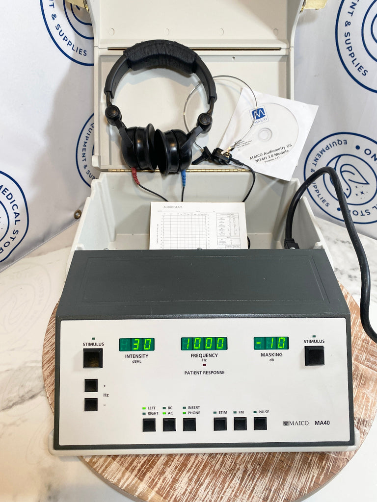 MAICO MA40 Portable Audiometer device with headphones 