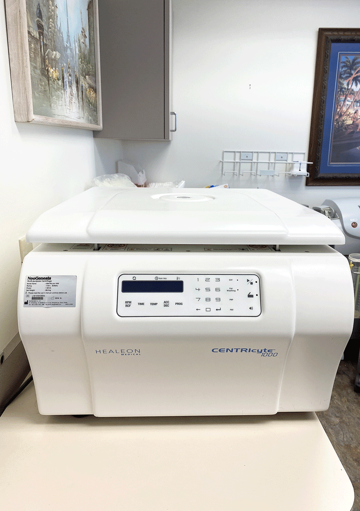 Picture of the NeoGensis CENTRIcyte 1000 Multi-Purpose Centrifuge