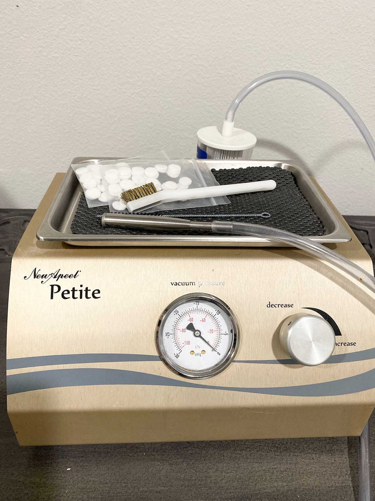 Picture of the NewApeel Petite Exfoliation System