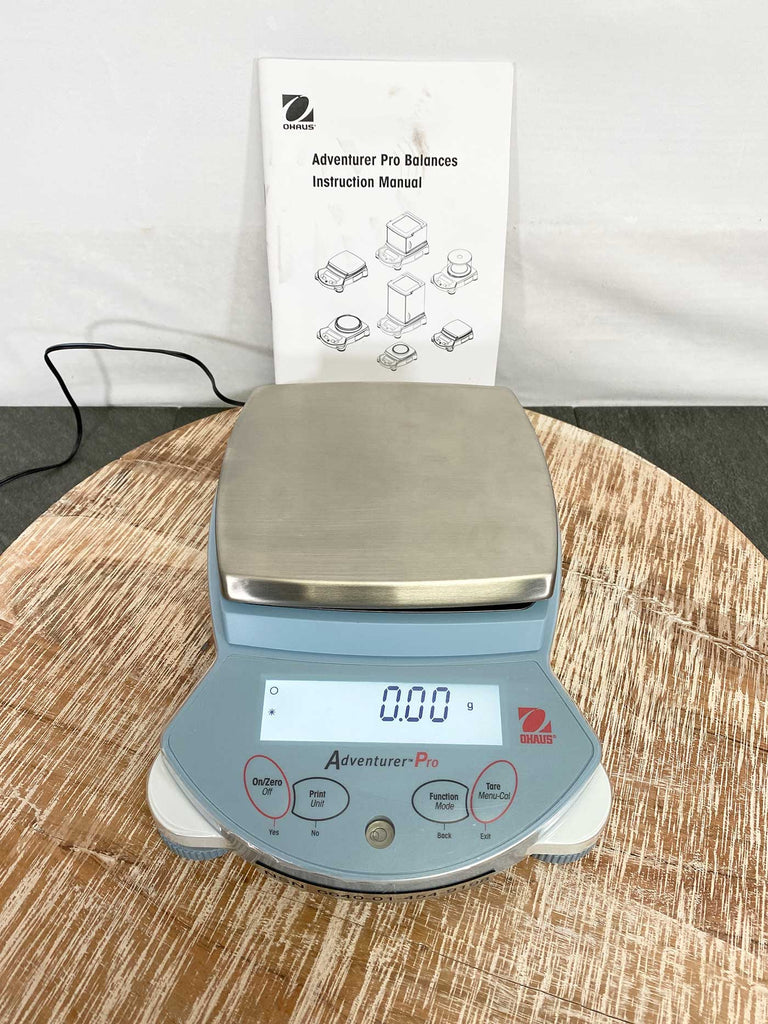 Picture of the Ohaus AV812 Adventurer Pro Precision Balance