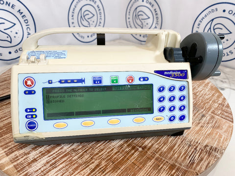 Smiths Medical Medfusion 3500 Syringe Pump with digital display and keypad 
