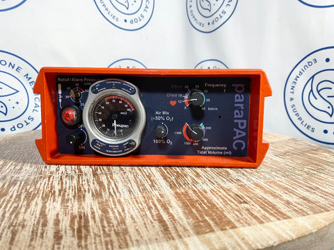 Smiths Medical ParaPac Medic 200D Ventilator with digital display and control knobs