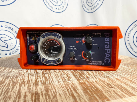 Smiths Medical ParaPac Medic 200D Ventilator with digital display and control knobs