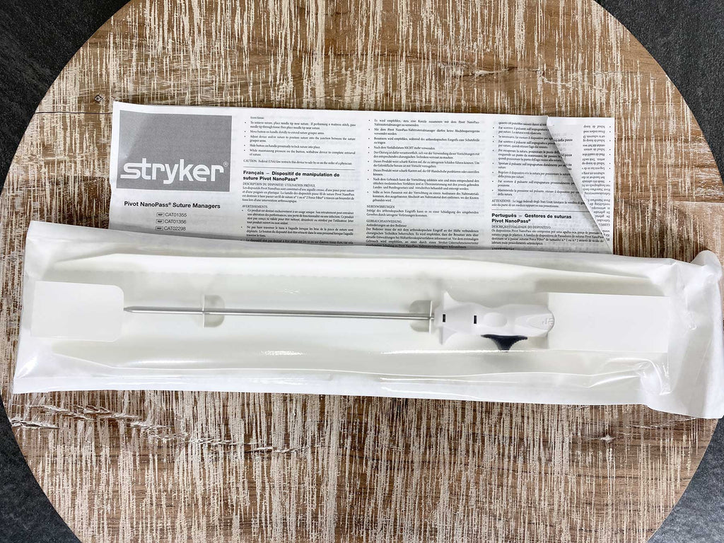 Picture of the Stryker NanoPass Reach 45° Right Suture Passer CAT01356