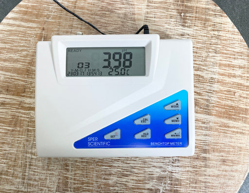 Front picture for Sper Scientific Bench Top Water Quality Meter