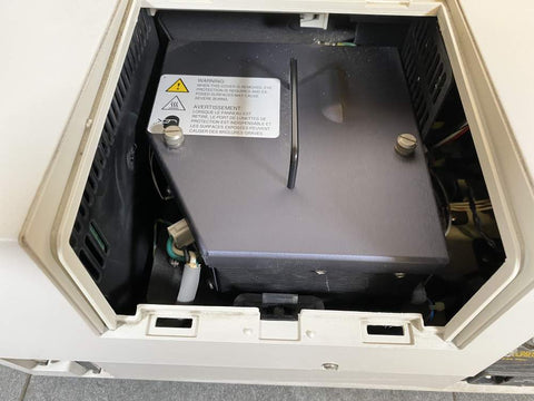 Picture of the power supply inside of the Beckman DU-530 Spectrophotometer UV/VIS