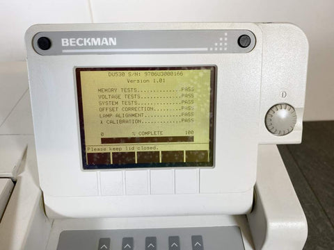 Picture of the monitor for Beckman DU-530 Spectrophotometer UV/VIS that shows all the self system test has passed 