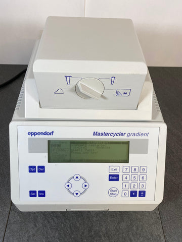Front picture of Eppendorf Mastercycler Gradient PCR Thermal Cycler w/96 Well Block  with lid close!