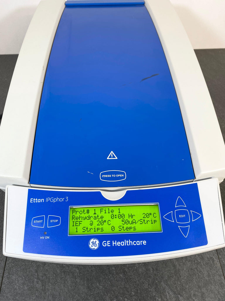 Picture of the GE Healthcare Ettan IPGphor3 Isoelectric Focusing System with power on!