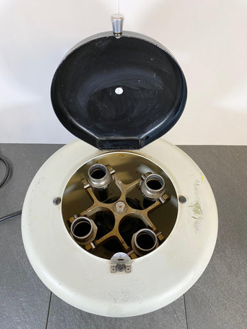 Picture of the 215 Rotor and 4 Cat 320 inside a IEC Clinical Centrifuge Model 428