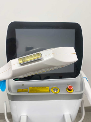 Picture of the laser head for MediLight IPL Professional Laser Hair Removal Machine