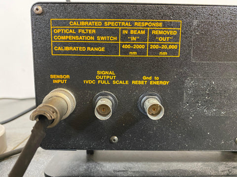 Picture of the label behind the Melles Griot Thermopile Broadband Laser Power Energy Meter 13PEM001 Optical that says Calibrated range : 400-2000 nm